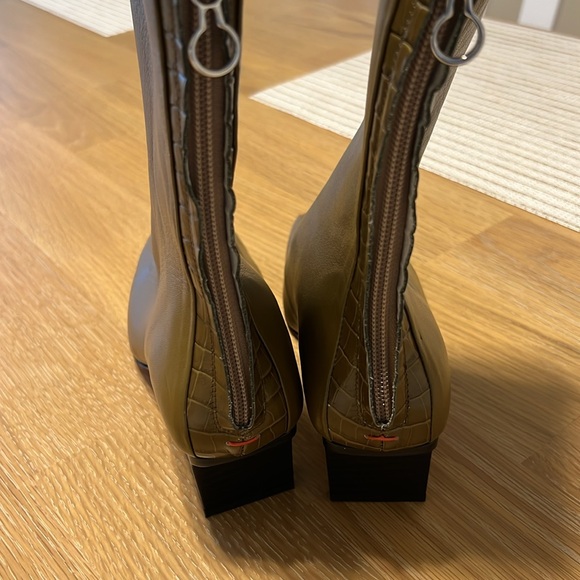 AEYDE  kitten heels Molly ankle boots with stripes of Croc- Embossed  NWOB - Picture 12 of 12